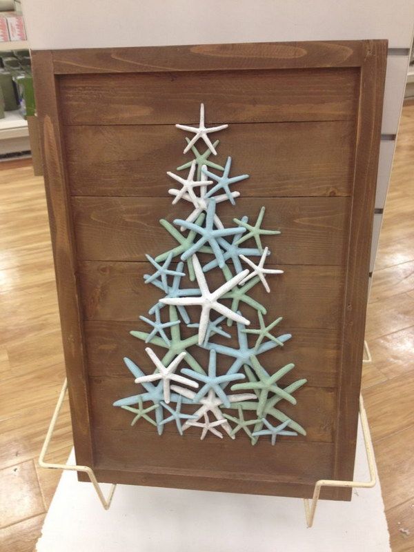 DIY Beach Inspired Holiday Decoration Ideas 2017 Coastal Christmas Decor, Florida Christmas, Coastal Holiday, Nautical Christmas, Beachy Christmas, Tropical Christmas, Christmas Holidays, Christmas Decorations, Holiday Decor