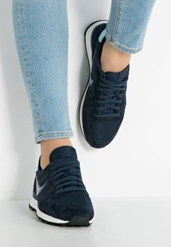 nike internationalist lx blauw nike internationalist lx blauw