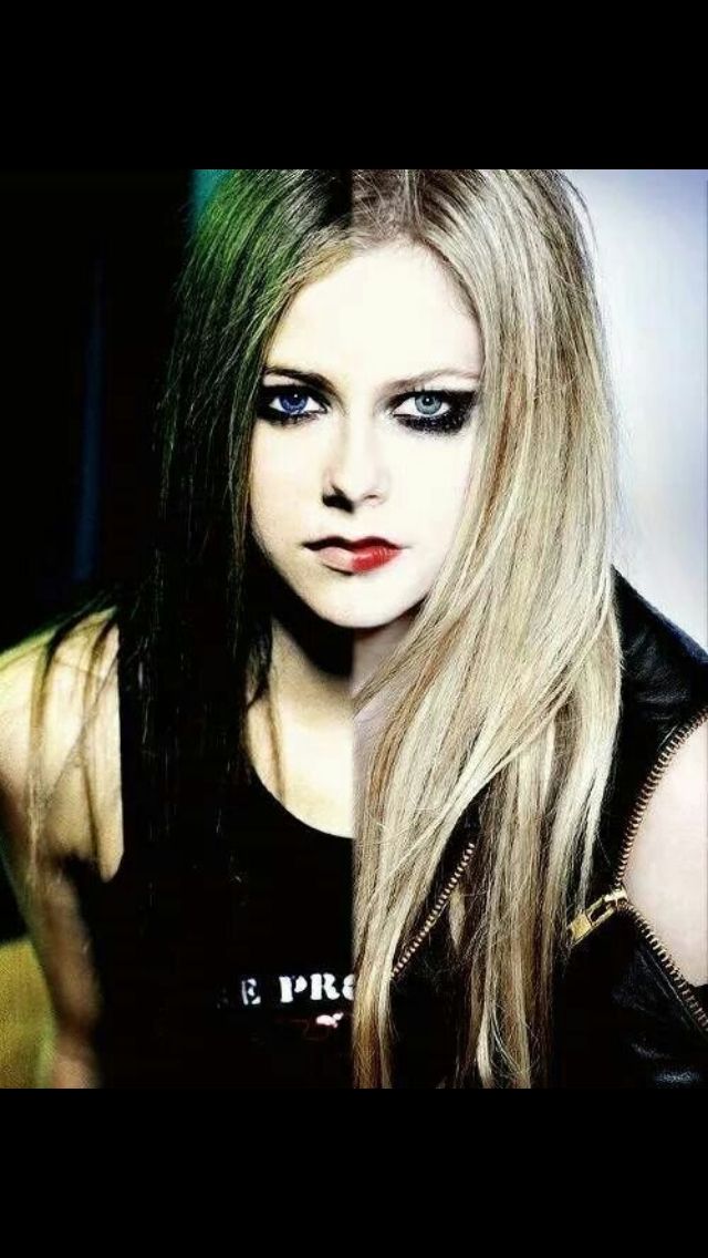 Avril Lavigne 02 And 13 Avril Lavigne Avril Lavingne Punk Rock Princess Avril Lavigne 02 And 13 Avril Lavigne Avril Lavingne Punk Rock Princess