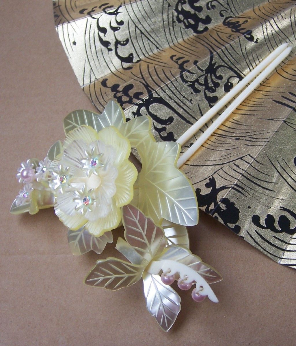 Japanese hair ornament - kanzashi 81 Japanese hair ornament - kanzashi 74
