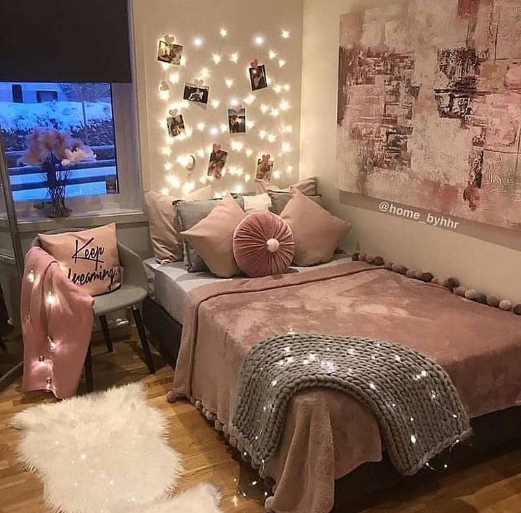 Pin by Jen Corpstein on room | Pink bedroom decor, Girl bedroom decor