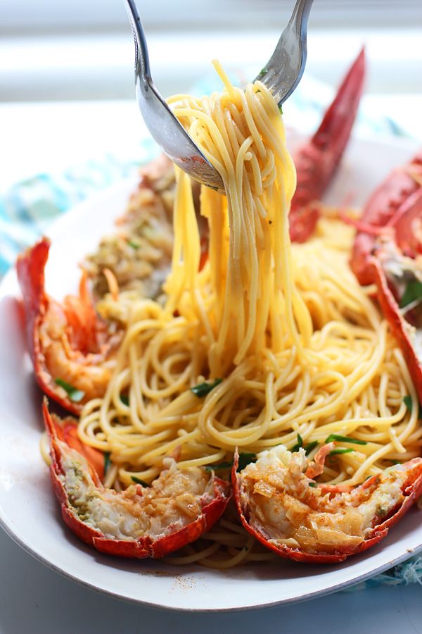 Lobster Spaghetti Santorini Style Recipe Summer Pasta Recipes Seafood Dishes Food [ 900 x 600 Pixel ]