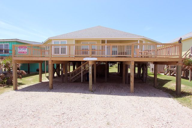 Gulf Winds Beach House Al In Surfside Texas 4 Bedrooms Gulf Winds Beach House Al In Surfside Texas 4 Bedrooms 3 Bathrooms Sleeps 21