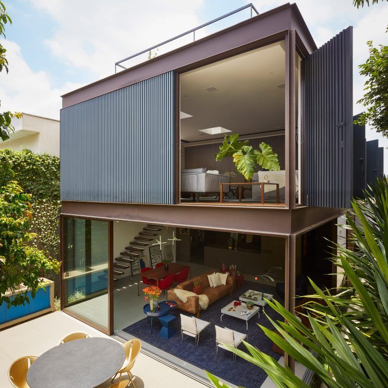Box House | Home with Movable Walls by FCstudio | Wowow Home Magazine
