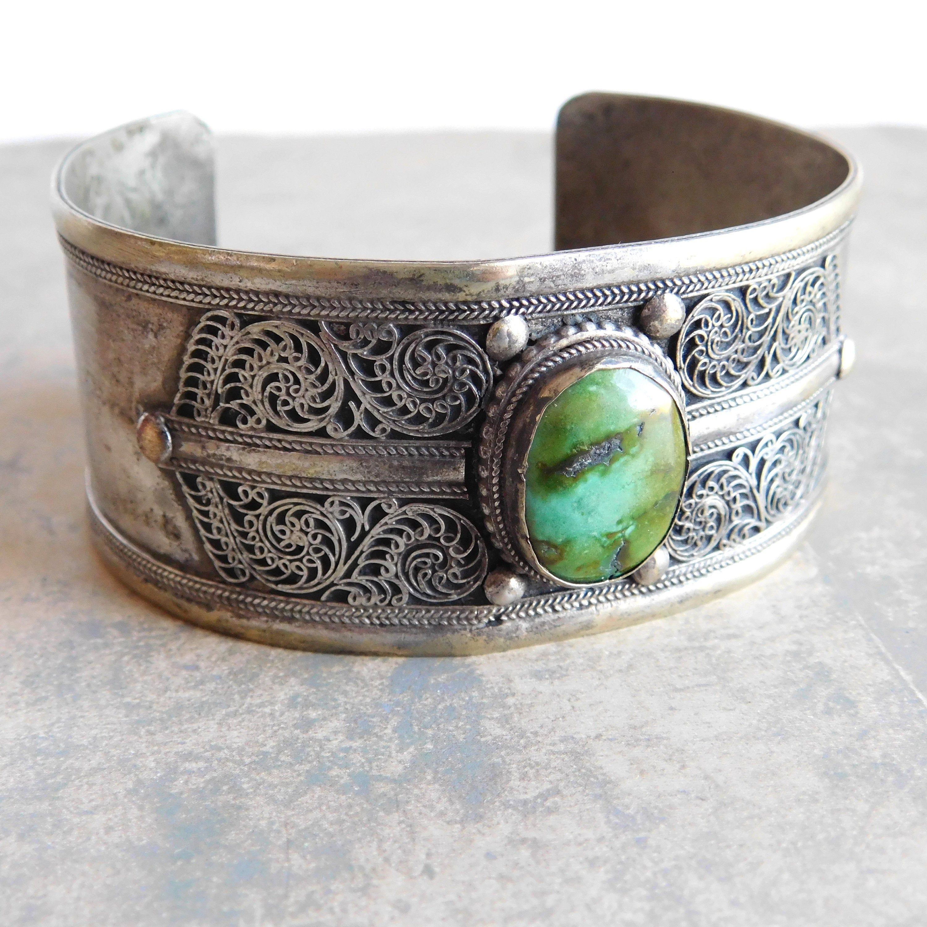 Large Vintage 1940/'s Wide Silver Plated Cuff Decorated With Raised Rose Pattern /& With A Large Applied Faux Turquoise Center Piece Statement