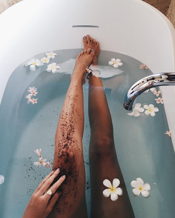 Couleurs🌈, Marques🐊,Couple💑, Vêtement👗👔, Filles👸🏽, ect... • … #aléatoire # Aléatoire # amreading # books # wattpad Little Things, Girly Things, Mascara Hacks, Rhassoul, Relaxing Bath, Tips Belleza, Bath Time, Tub Time, Photo Tips