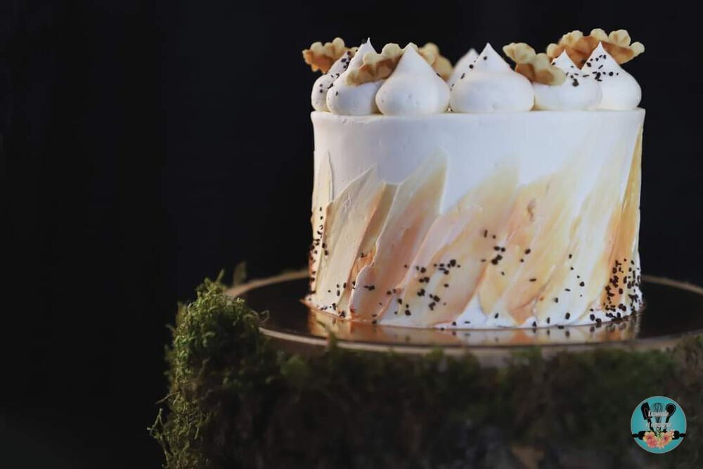 Gâteau à la citrouille et aux épices d'automne avec crème au fromage. / Pumpkin cake with fall spices and cream cheese frosting. Cupcakes, Cream Cheese, Desserts, Pudding, Pumpkin, Food, Treats, Cheese, Tailgate Desserts
