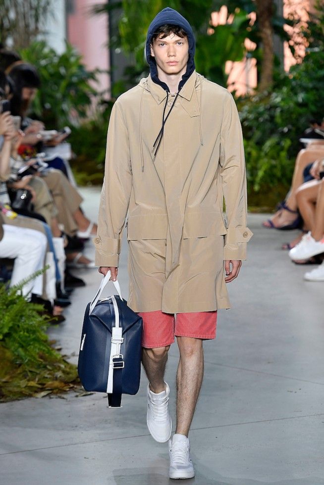 lacoste-summer-2017-collection-menswear-runway-desfile-colecao-moda-masculina-alex-cursino-mens-moda-sem-censura-blogger-dicas-de-moda-11 Lacoste, Milan, Nova York, Show, Raincoat, Jackets, Fashion, Moda Masculina, Fashion Hacks