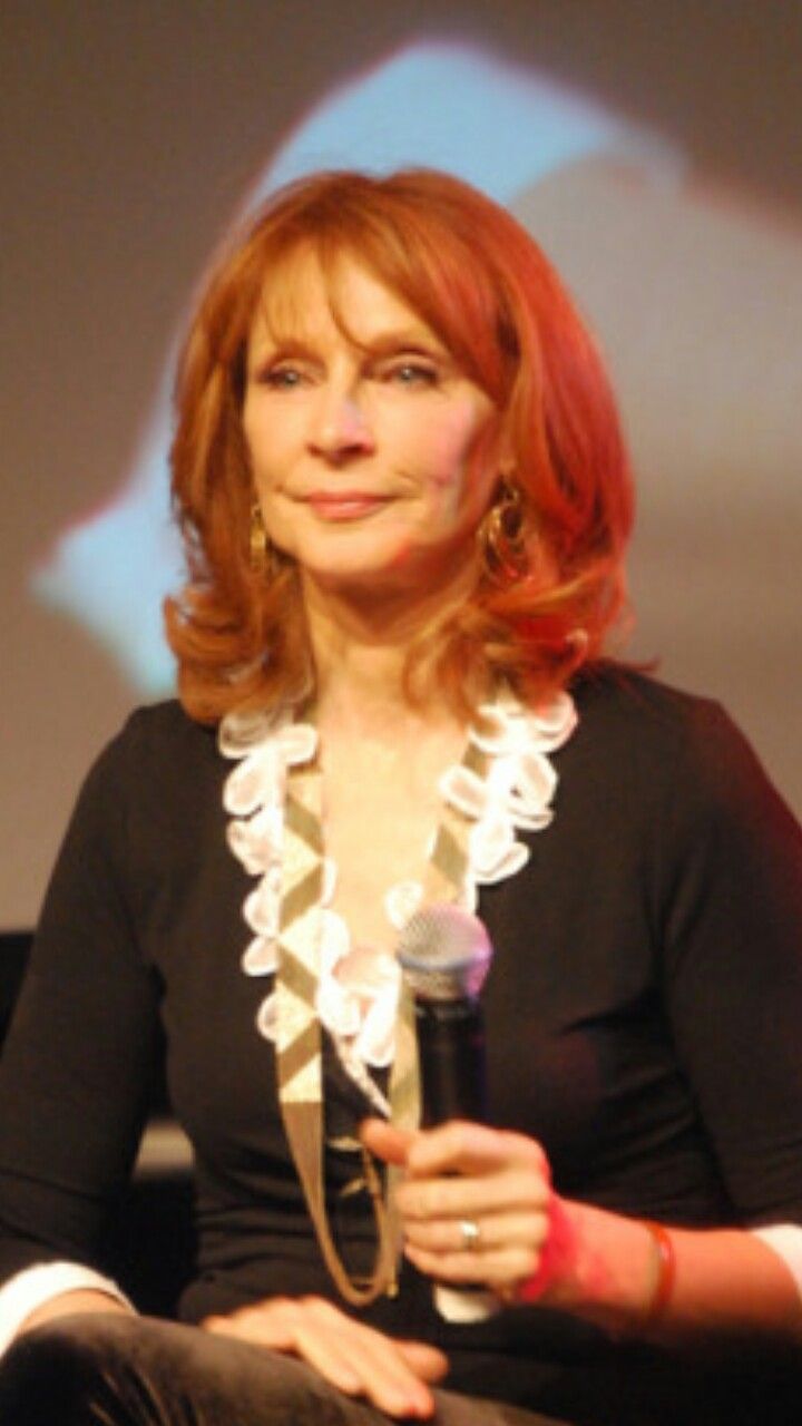 Gates Mcfadden As Beverly Crusher Gatesmcfadden Beverlycrusher Startrektng Deanna Troi Gates Mcfadden Star Trek Images