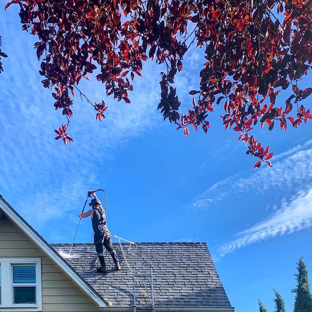 #man #work #rooftop #photography #skyphotography #womanphotographer #instagood #sky #vintage #architecture #homedecor #outdoors #portlandoregon #summer #evening ###spraywash #blue #color