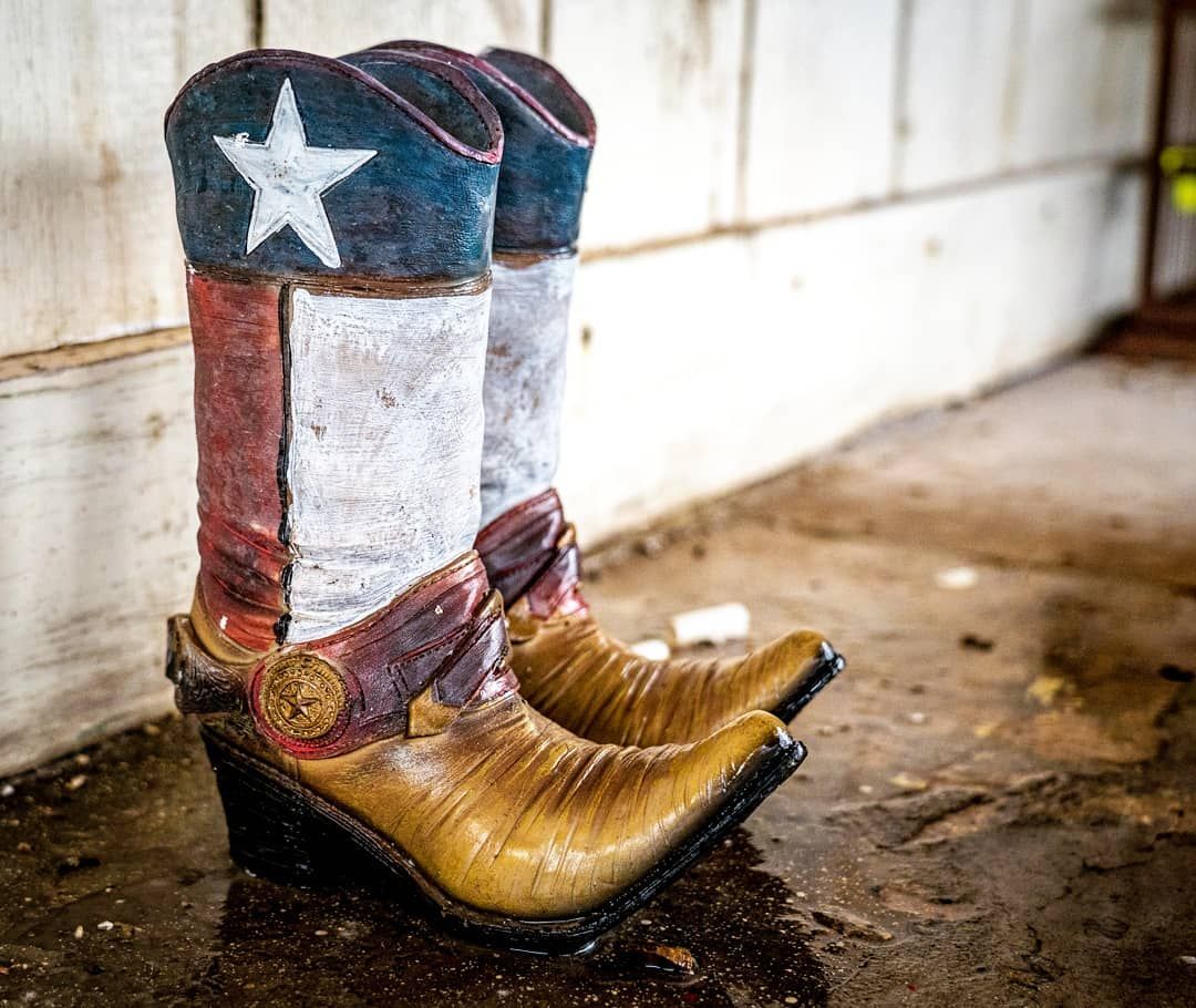 Download #cowboy #cowboyboots #igtexas #roadtripusa #usatravel # ...