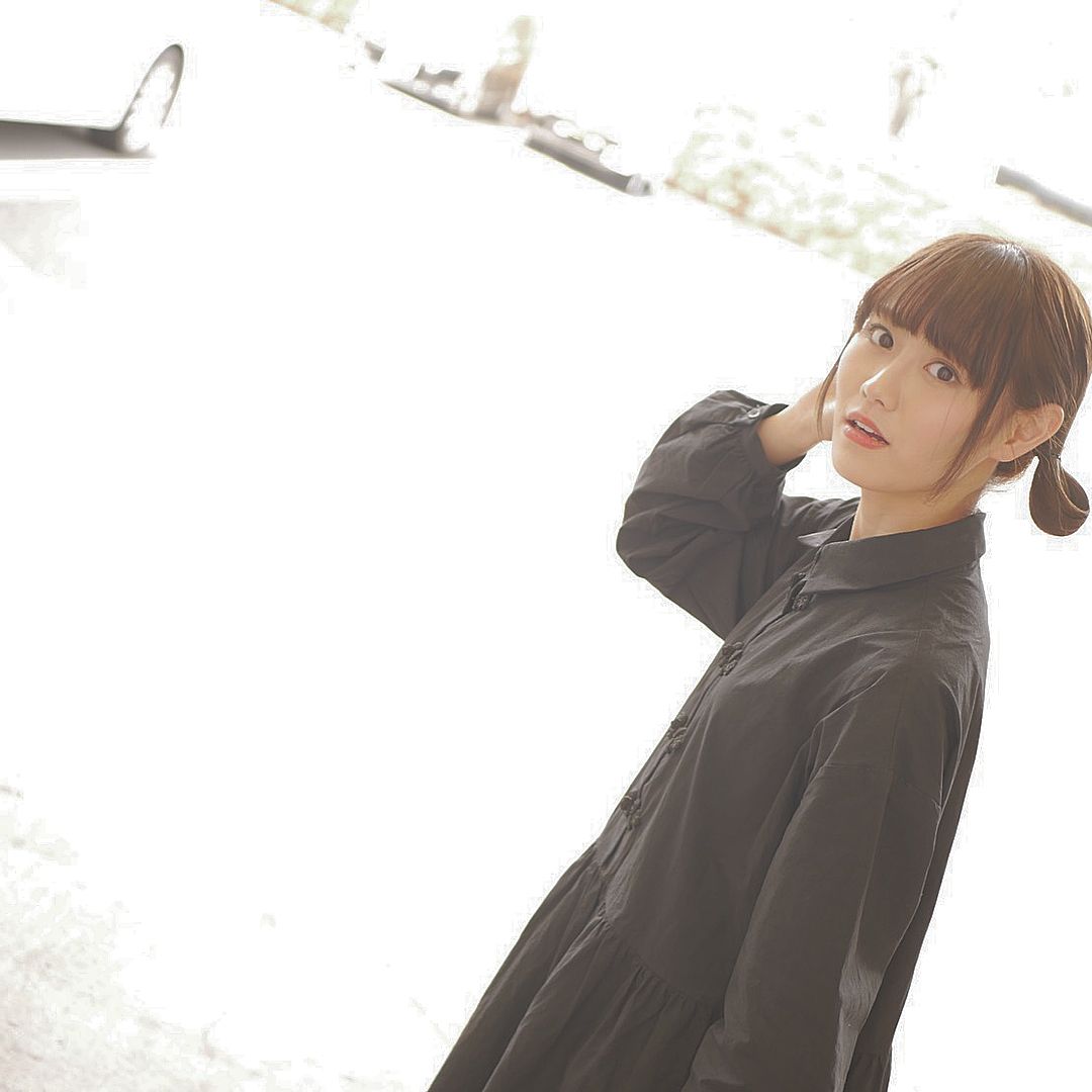 Instagram의 西潟茉莉奈님 東京ビッグサイトにて握手会ありがとうございました 明日のアオーレ長岡の握手会も楽しみです 今日 はチャイナ風 カンフー風 にしてみました 黒の服好きです 写真はゆかちゃんが撮ってくれました おぎゆかキャ Raincoat Instagram의 西潟茉莉奈님 東京ビッグサイトにて握手会ありがとうございました 明日のアオーレ長岡の握手会も楽しみです 今日 はチャイナ風 カンフー風 にしてみました 黒の服好きです 写真はゆかちゃんが撮ってくれました おぎゆかキャ Raincoat