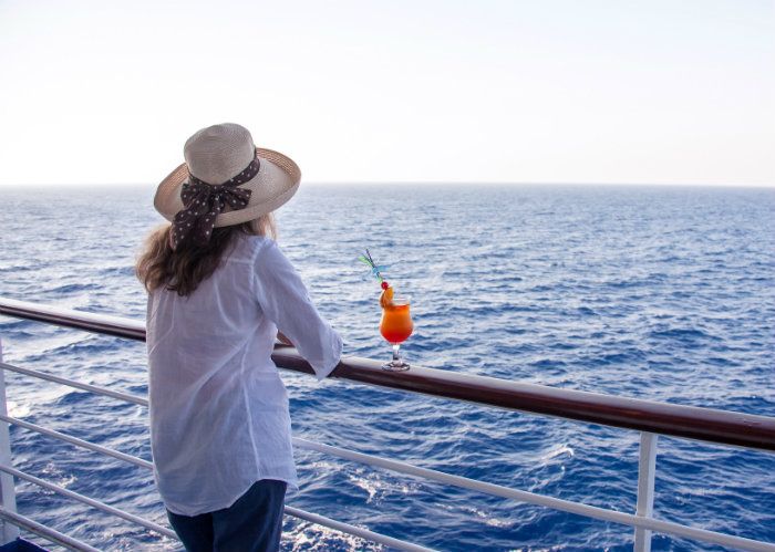 legal age to drink on a cruise ship