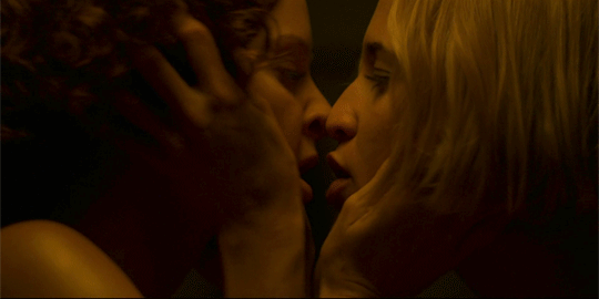 Cable Girls Lesbian