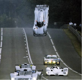 1966 Accident De La Ferrari 330p3 De Scarfiotti Parkes Voiture