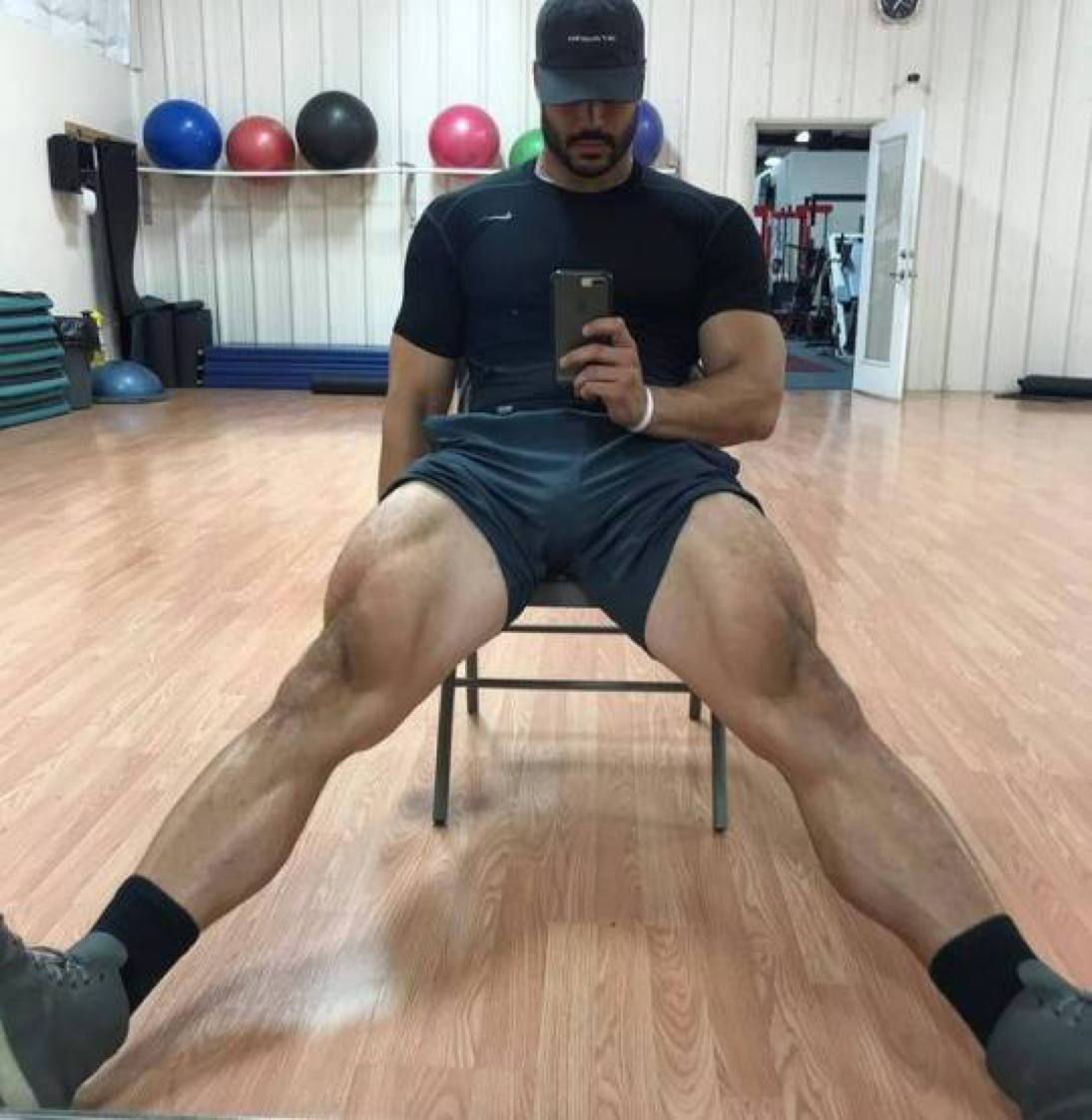 Tree Trunk Legs Men Man Gym Workout Videos tree-trunk-legs-men-man-gym-workout-videos