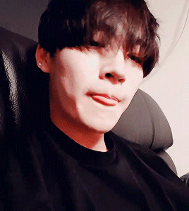 tumblr_ouc8anwqqu1utactko3_400.gif (268×300)