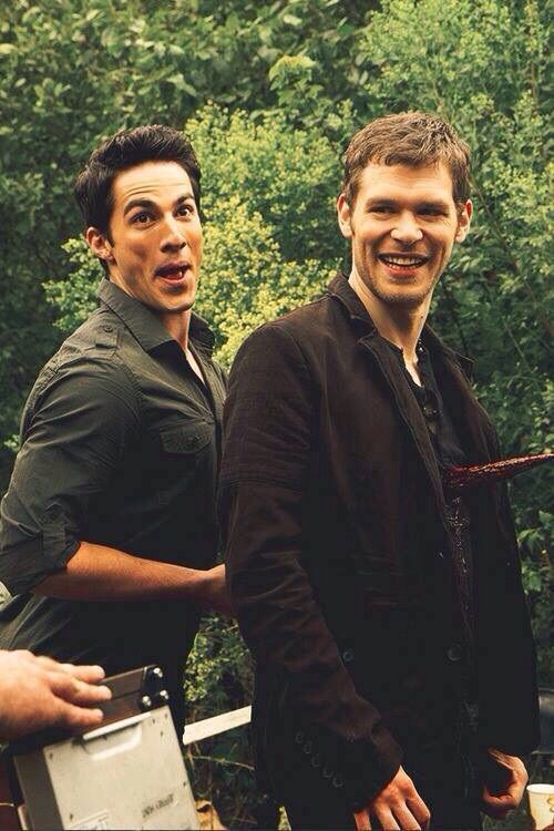 Serie The Vampire Diaries, Vampire Diaries Memes, Vampire Diaries Poster, Vampire Diaries Stefan, Vampire Diaries Wallpaper, Vampire Diaries The Originals, Joseph Morgan, Damon Salvatore, Michael Trevino