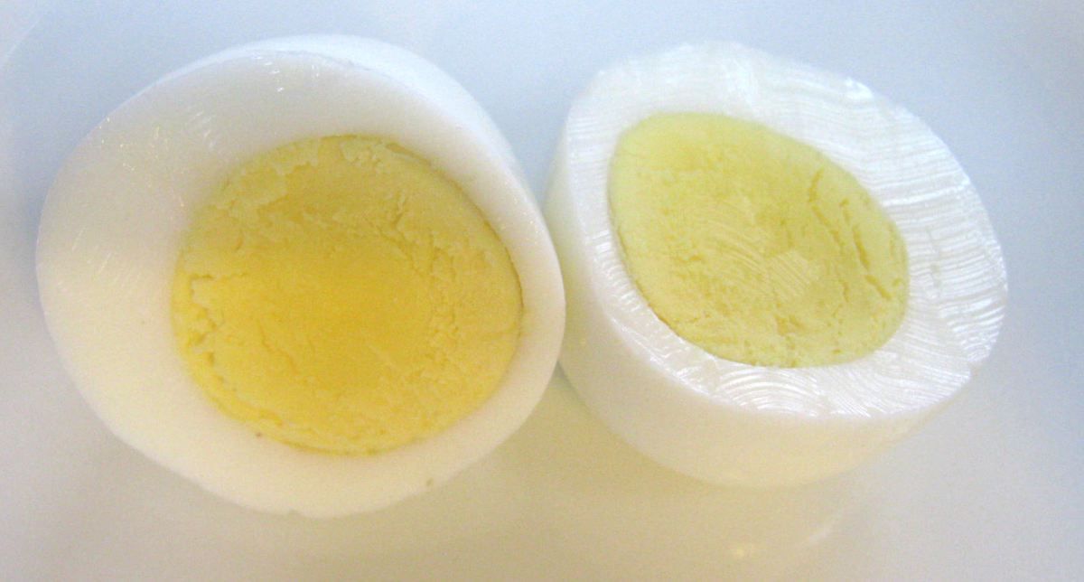 Quick Tip: Hard Boiled Eggs (without that gray-green ring around the