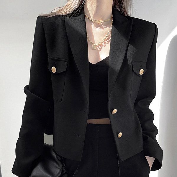 This short-in-length Stylish And Feminine Suit is a great choice for a stylish lady. The crisp black jacket pairs beautifully over a white button-down blouse and will look wonderful with a pair of matching trousers or a skirt. There are a few sizes to choose from so that you can get just the right fit. Women In Suits Aesthetic, Aesthetic Clothes, Girls Fashion Clothes, Teen Fashion Outfits, Feminine Suits Prom, Girl Suits, Girl Suit Outfit, Prom Suits Women Black, Formal Suits For Women Prom