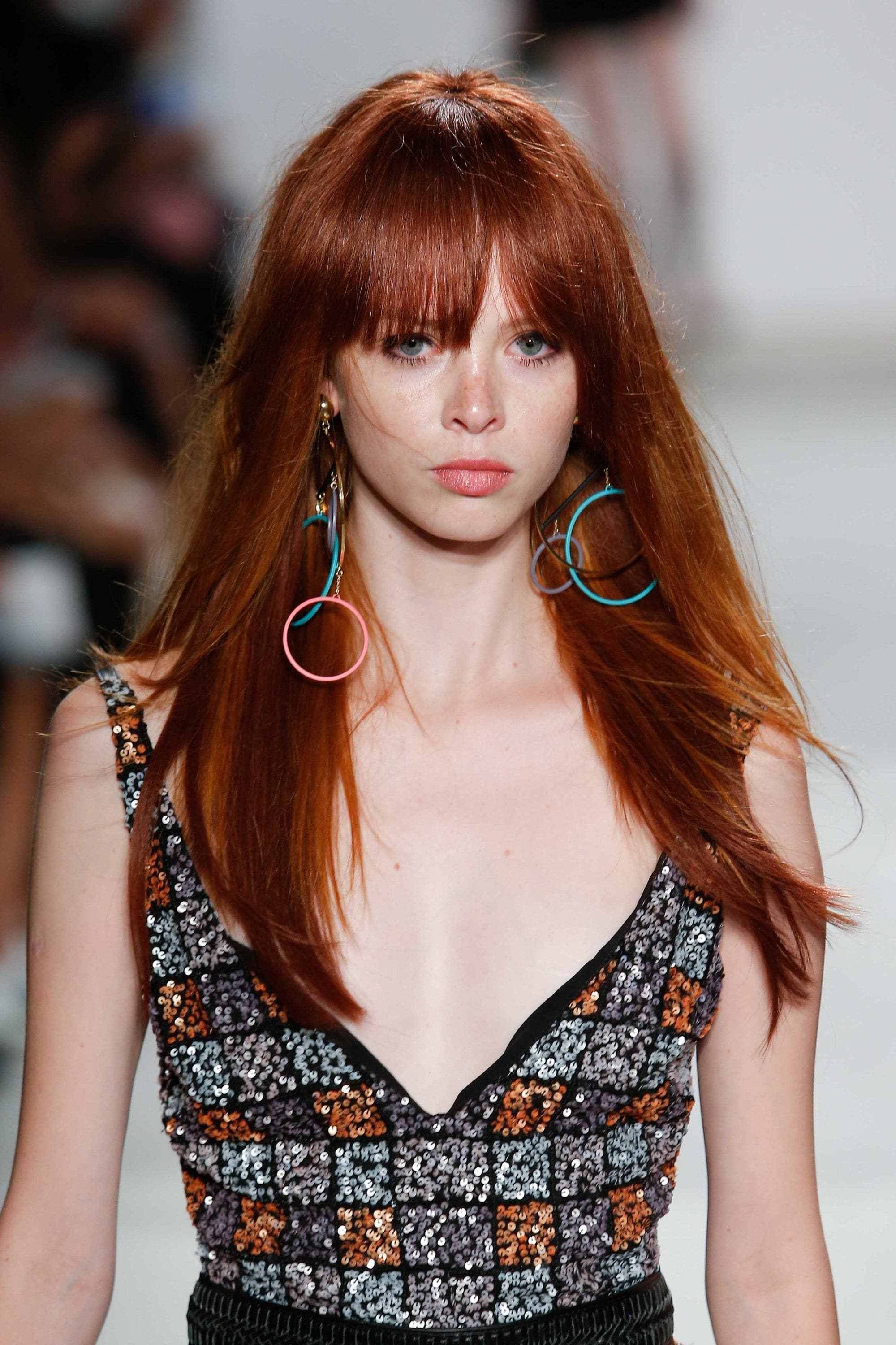Schone Frisuren Ohne Pony Neu Frisuren 2018 Dark Red Hair Color Red Hair With Bangs Dark Red Hair Schone Frisuren Ohne Pony Neu Frisuren 2018 Dark Red Hair Color Red Hair With Bangs Dark Red Hair