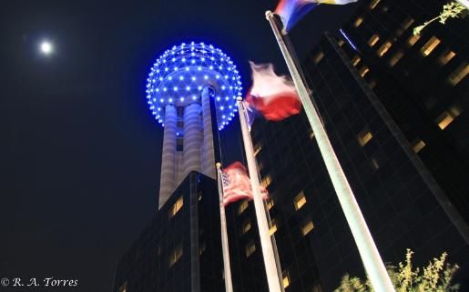 gallery light it up blue autism speaks reunion tower dallas