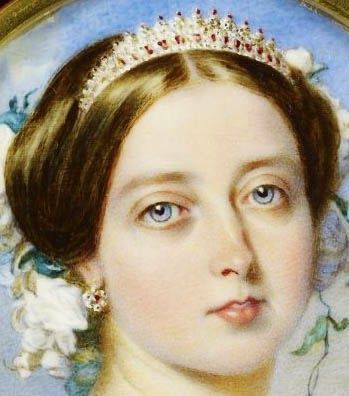 Tiara Mania: Strawberry Leaf Tiara worn by Queen Victoria of the United Kingdom Victoria Queen Of England, Young Queen Victoria, Queen Victoria Family, Queen Victoria Prince Albert, Victoria Reign, Victoria And Albert, Royal Queen, King Queen, Victoria Post