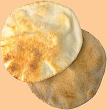 Lebanese Pita Bread Recipe, Lebanese Flat Bread, Lebanese Recipes, Lebanese Cuisine, Apple Pie Recipe Homemade, Homemade Pita Bread, Naan Flatbread, Flatbread Recipes, Arabic Bread