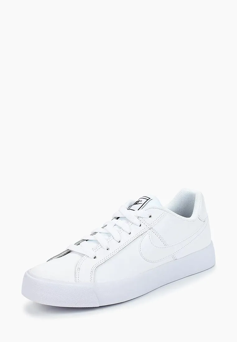 White Sneaker, Nike Shoes, Sneakers, Women, Fashion, Nike Tennis, Tennis, Moda, Slippers