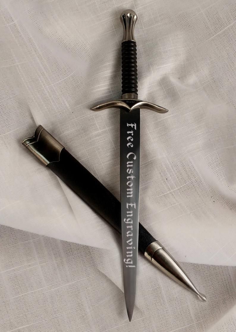 Elven Dagger with Free Custom Engraving | Etsy Popular Groomsmen Gifts, Wedding Gifts For Groomsmen, Swords And Daggers, Knives And Swords, Tristan Isolde, Hidden Weapons, John Snow, Pretty Knives, Best Pocket Knife