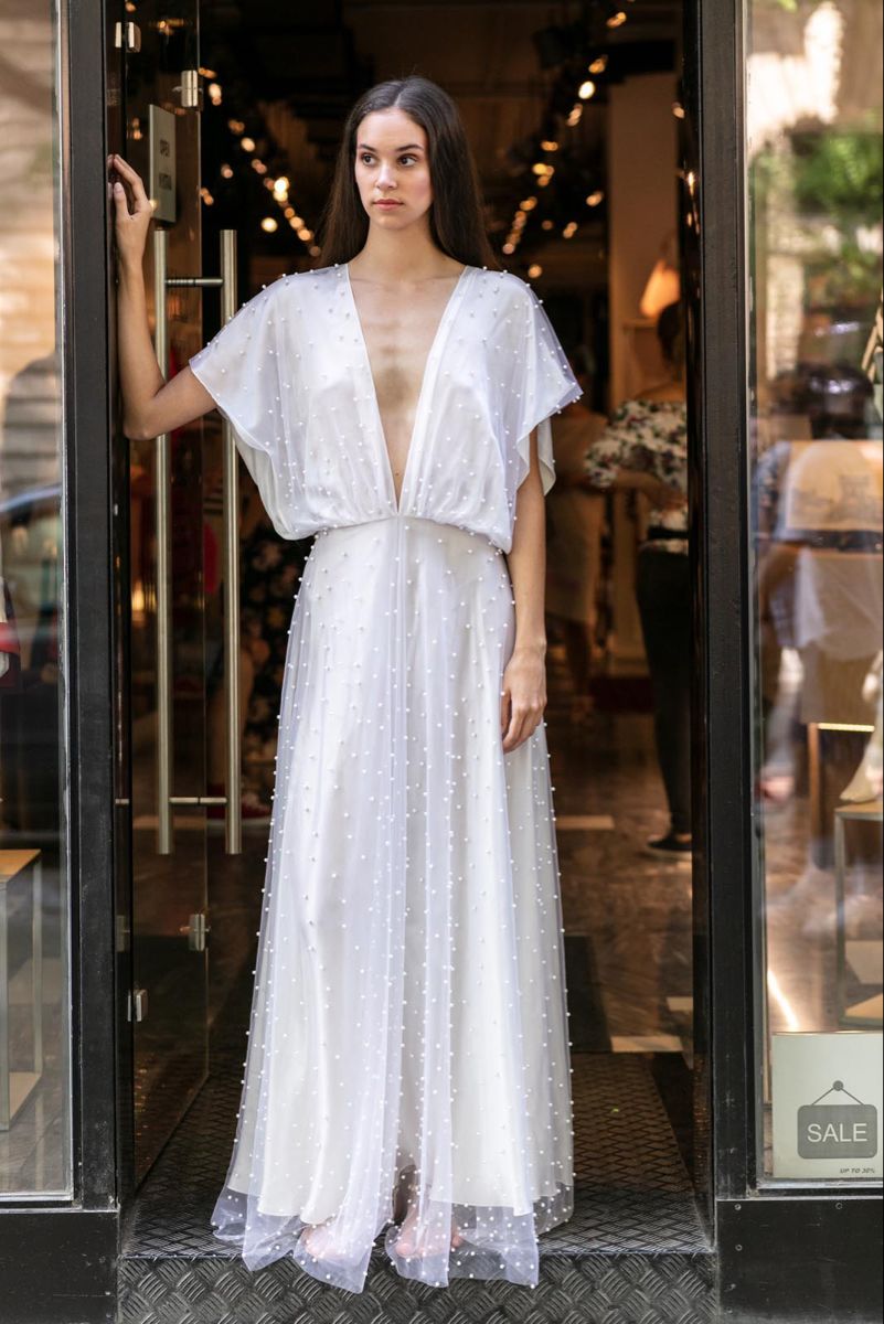 #fashion #photoshoot #fashionpost #designer #makanymarta #handmade #ootd #ootdfashion #pinterestinspired #hungary #budapest #streetwear Hello Spring, Ootd Fashion, Hungary, Budapest, Wonders Of The World, Streetwear, White Dress, Photoshoot, Handmade