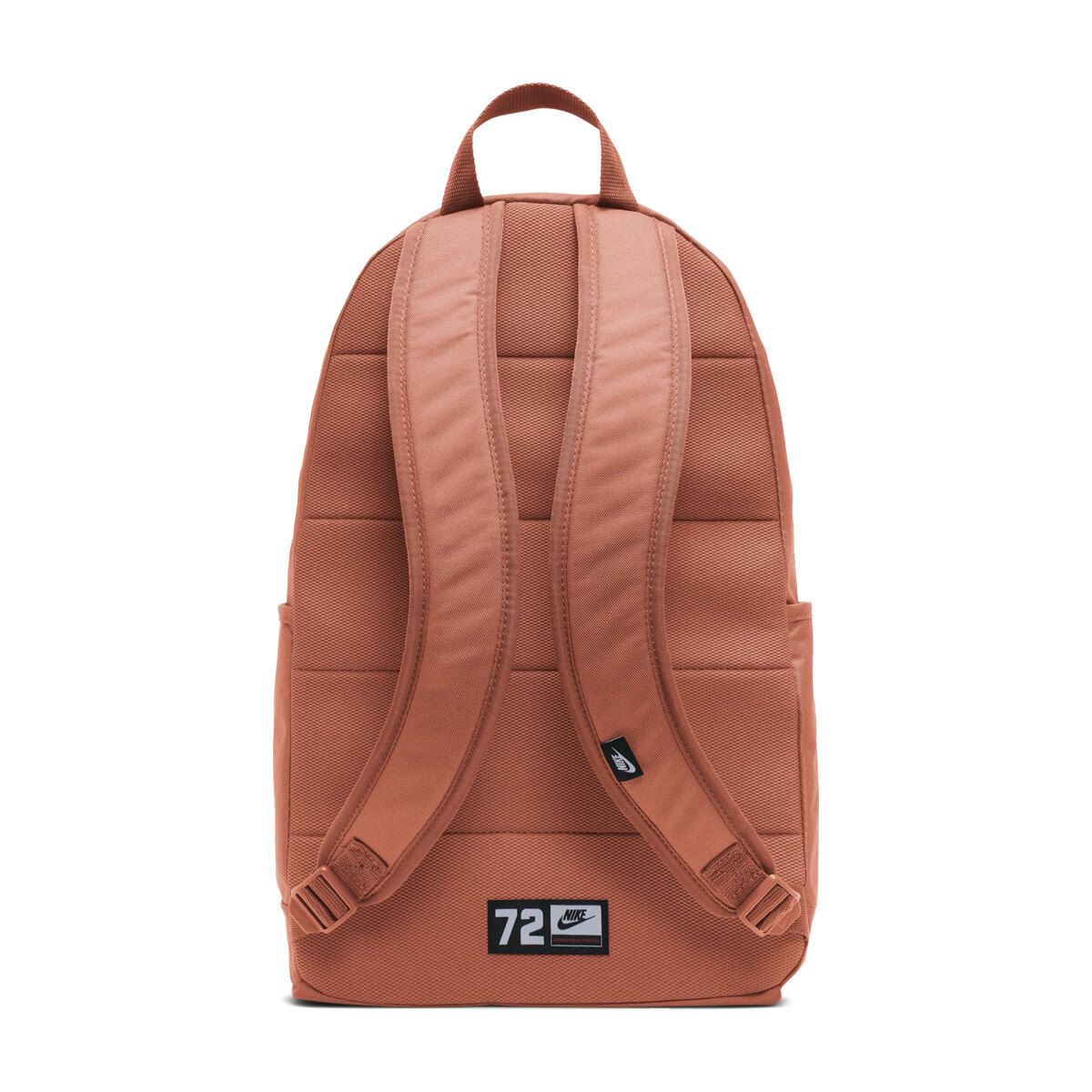 La mochila nike elemental lbr es un nuevo giro en un clásico de siempre. su diseño resistente cuenta con dos grandes compartimentos principales y dos bolsillos externos para guardar objetos pequeños, a la vez que las correas mullidas para los hombros ofrecen comodidad y sujeción. Mochila Nike, Frontal, Unisex, Backpacks, Casual, Bags, Products, Fashion, Pockets
