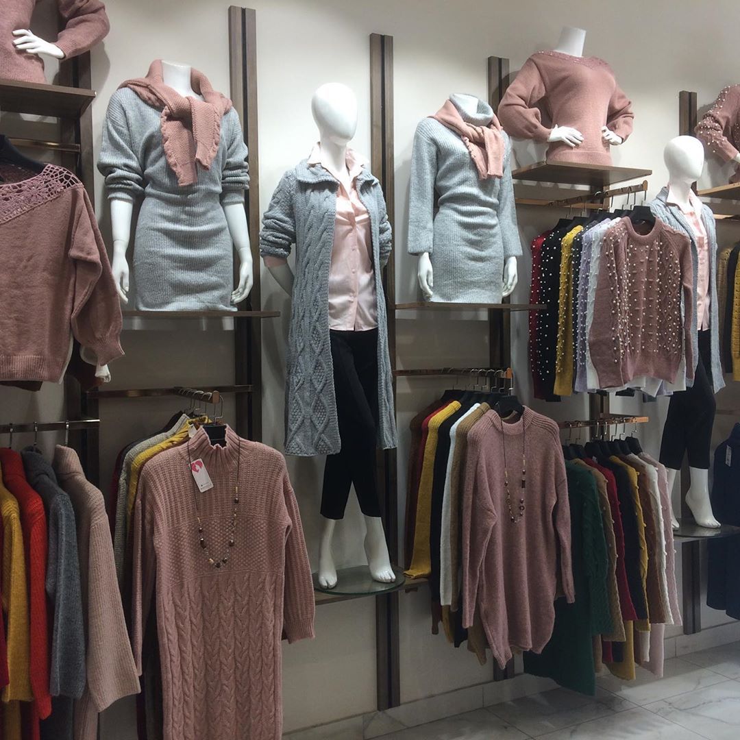 Instagram Post By Gorsel Magaza Dizayn Nov 16 2019 At 8 48pm Utc Ayakli Askilik Magaza Showroom