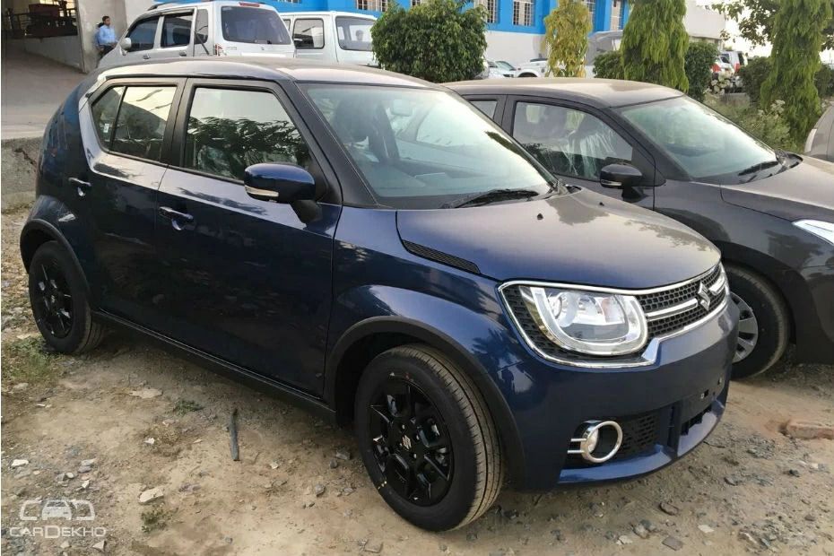 Maruti Ignis In The Nexa Blue Colour Spotted Blue Color