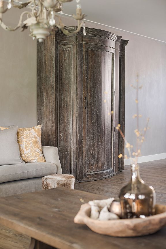 Dik en Albertine | Interieur, Kleurrijke meubels, Huiskamer