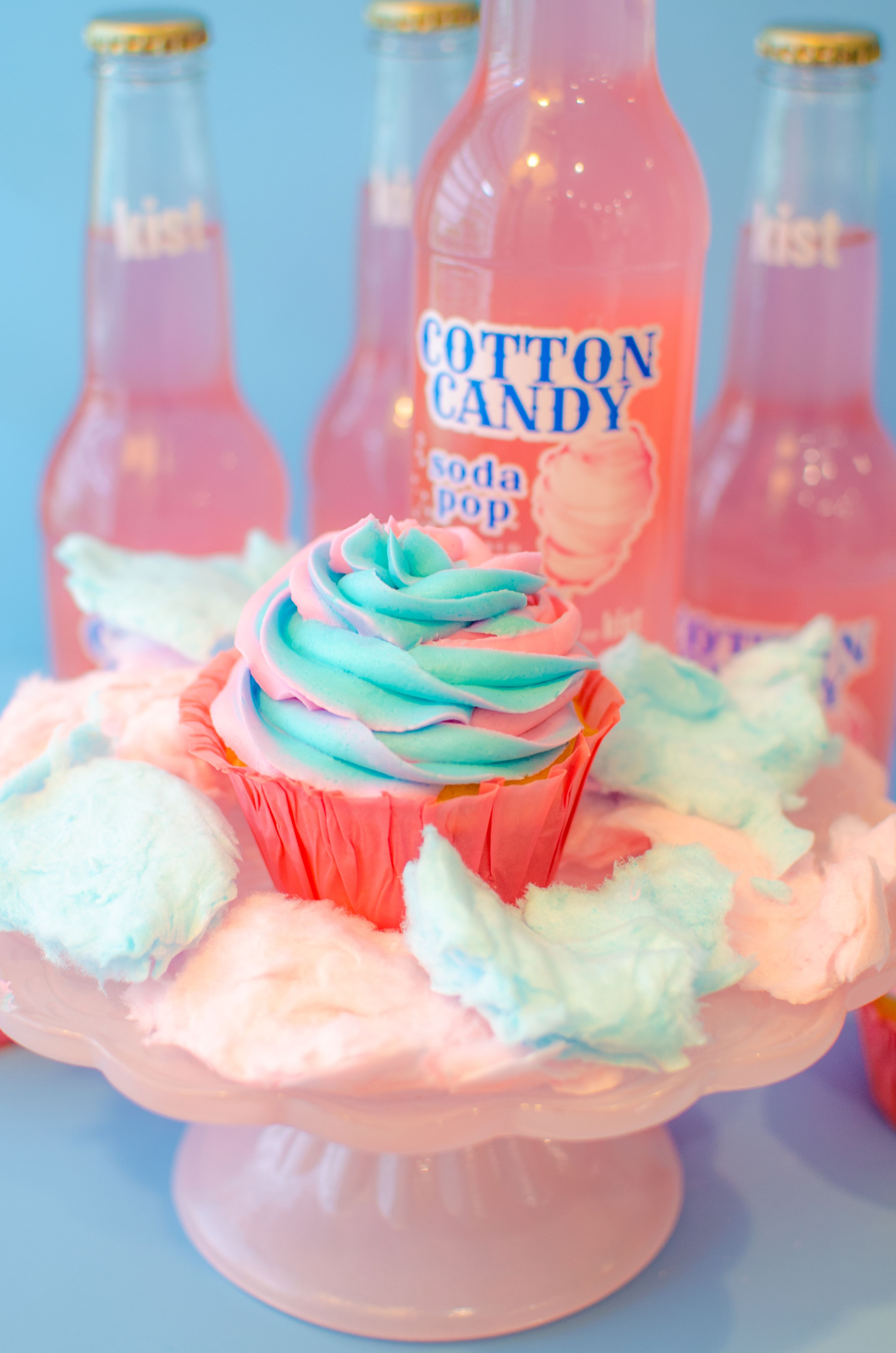 Yummy cotton candy buttercream tops a bakery style vanilla cupcake. It's all about the cotton candy extract with this recipe and it's good! Vanilla Cupcake Recipe, Vanilla Cupcakes, Cupcake Recipes, Wilton 1m Tip, Cotton Candy Cupcakes, 35th Birthday, Hubby Love, Baking And Pastry, Fall Baking