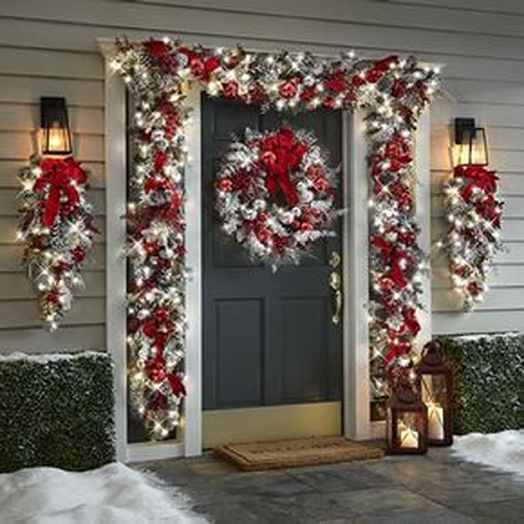 34 Amazing Winter Outdoor Decor Ideas That Will You Like In 2020 Holiday Decor Christmas Decor Diy Christmas Porch 34 Amazing Winter Outdoor Decor Ideas That Will You Like In 2020 Holiday Decor Christmas Decor Diy Christmas Porch