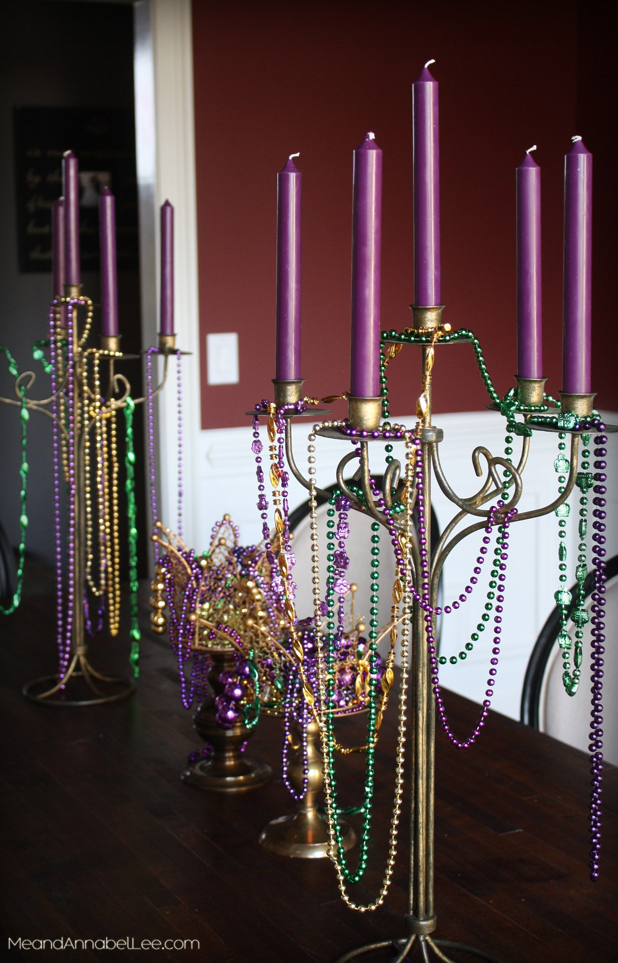 Mardi Gras Decor - Trash to Treasure Inspiration - Mardi Gras Party - www.MeandAnnabelLee.com Mardi Gras Dinner Party, Mardi Gras Party Theme, Mardi Gras Diy, Mardi Gras Crafts, Mardi Gras Food, Mardi Gras Beads, Madi Gras Party, Mardi Gras Centerpieces, Mardi Gras Decorations
