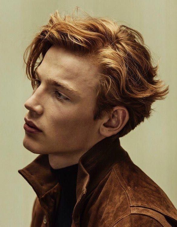 Handsome And Cool – The Latest Men’s Hairstyles for 2019 #haircutsforlongcurly Trending Hairstyles For Men, Latest Men Hairstyles, Mens Hairstyles Medium, Haircuts For Men, Men's Hairstyles, Side Swept Hairstyles Men, 90s Haircut Men, Bangs Hairstyle, Cool Hairstyles For Men