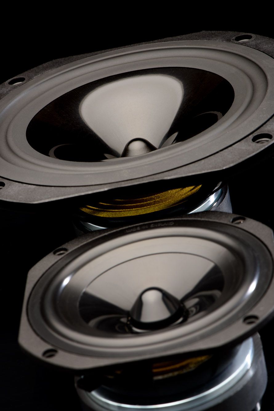 Today's Harbeth loudspeakers are much more transparent, more vivid, more dynamic, more open and more real because the enabling technology - such as our exclusive RADIAL™ cone technology - has made that possible. 👉https://www.harbeth.co.uk/index.php #Harbeth #Audiophile #audio #hifi Audio Speakers, Car Audio, Audiophile, Hifi, Audio Post Production, Speaker Enclosure, Spikers, Speaker Driver, Speaker Design