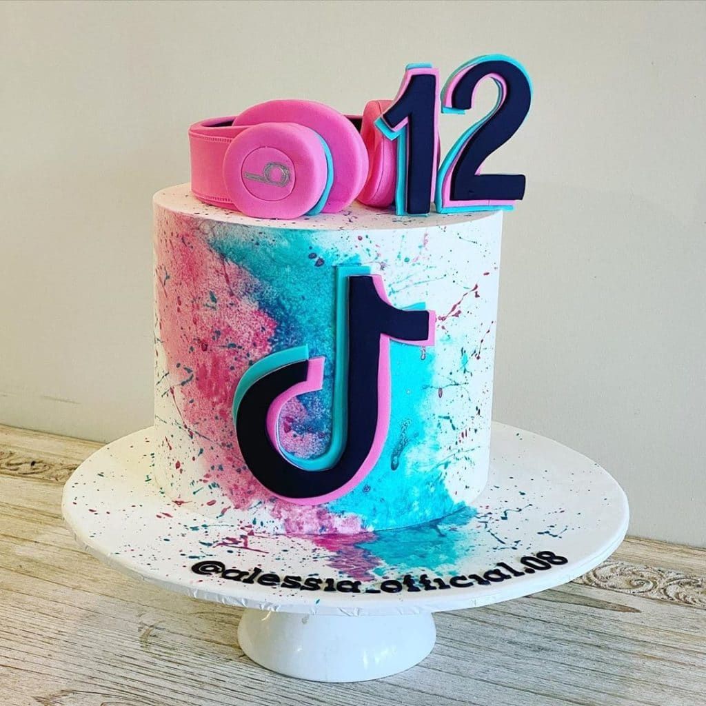 Tiktok 10th Birthday Cake