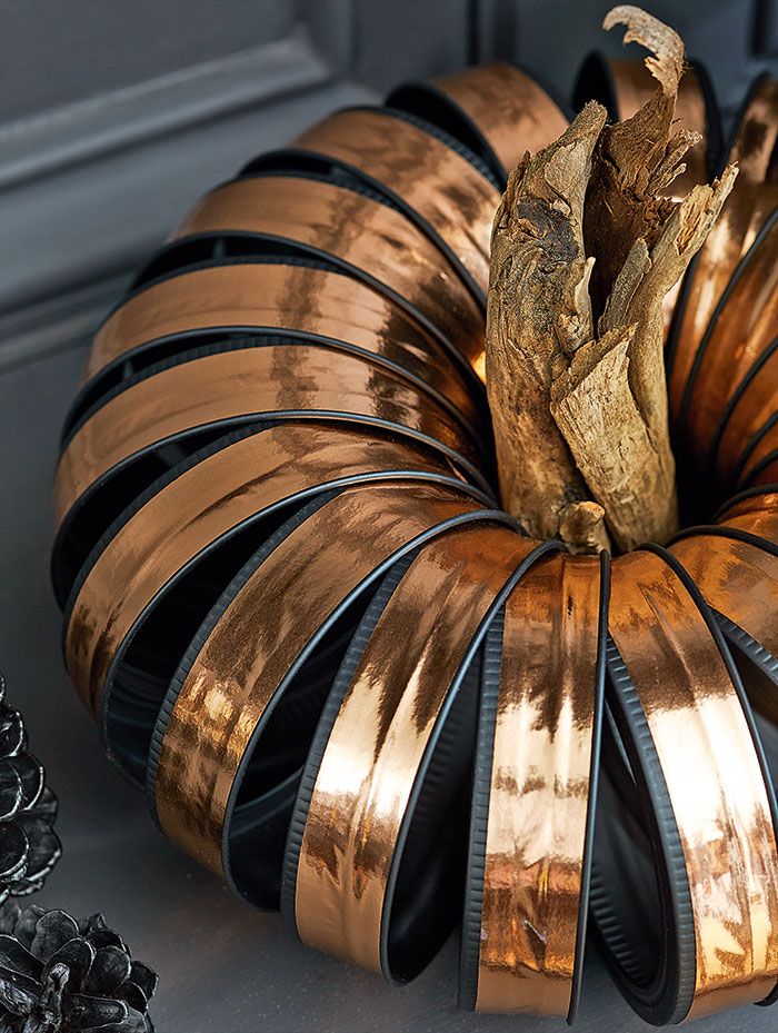 Easy DIY pumpkins that make seriously glam decor f Easy DIY pumpkins that make seriously glam decor f