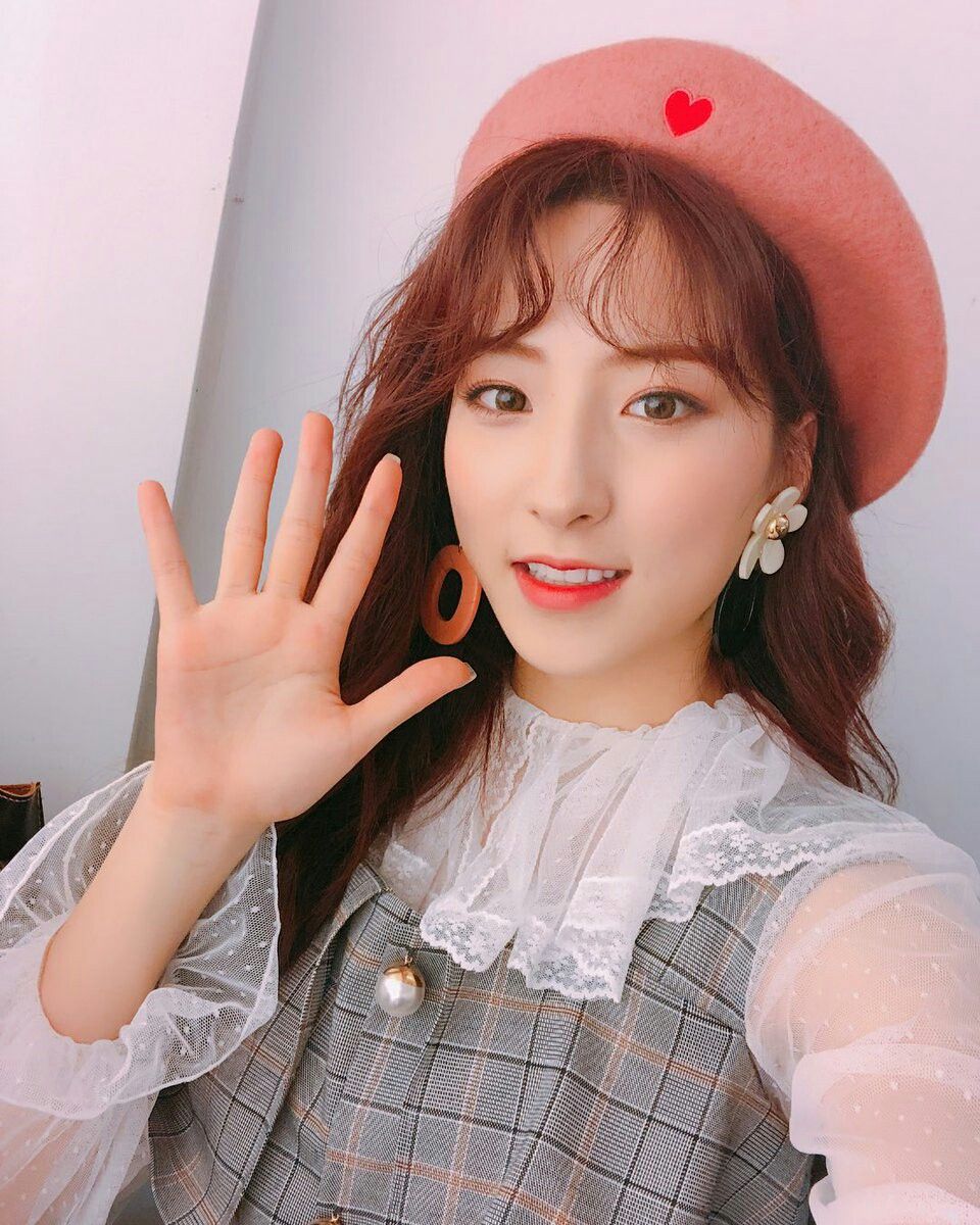 cosmic girls wjsn eunseo son juyeon may cosmic girls wjsn eunseo son juyeon may