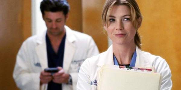 Meredith And Derek This Scene Was So Funny Loved The Early Seasons Greys Anatomy Funny Grey Anatomy Quotes Greys Anatomy Memes