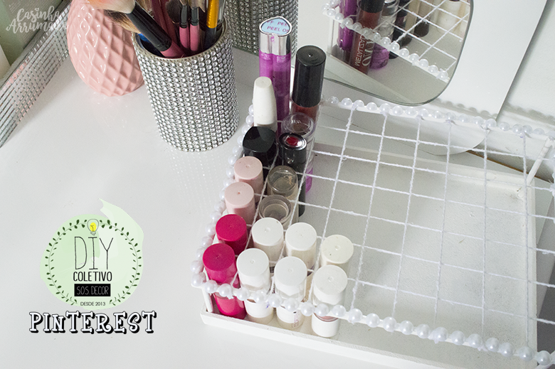 Como fazer um porta batons gastando pouco | D.I.Y. Coletivo - Casinha Arrumada Box Fan, Home Appliances, Diys, Dressing Table Organisation, Makeup Dresser, Organization Ideas, Cool Ideas, Diy Creative Ideas, Kawaii Diy