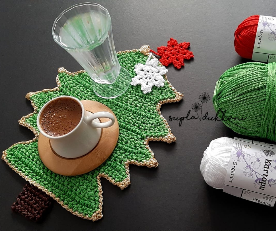 Noel Agaci Tasarimli Kahve Altligi Noel Agaci Tasarimli Kahve Altligi