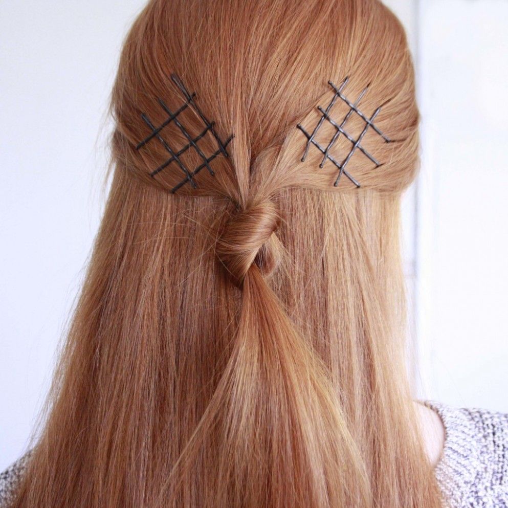 Eye Catching Exposed Bobby Pins Frisuren Die Sie Auschecken Mussen Frisuren Modelle Bobby Pin Frisuren Haar Styling Frisuren Eye Catching Exposed Bobby Pins Frisuren Die Sie Auschecken Mussen Frisuren Modelle Bobby Pin Frisuren Haar Styling Frisuren