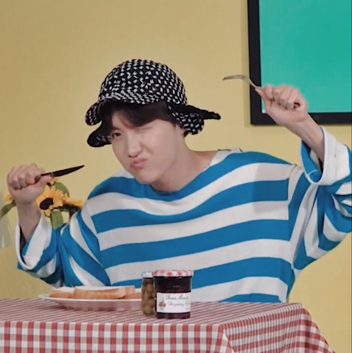 Pin by hope ⁷₊✘˚ on 방탄소년단 ☺︎︎ bts ☺︎︎ | J-hope ...