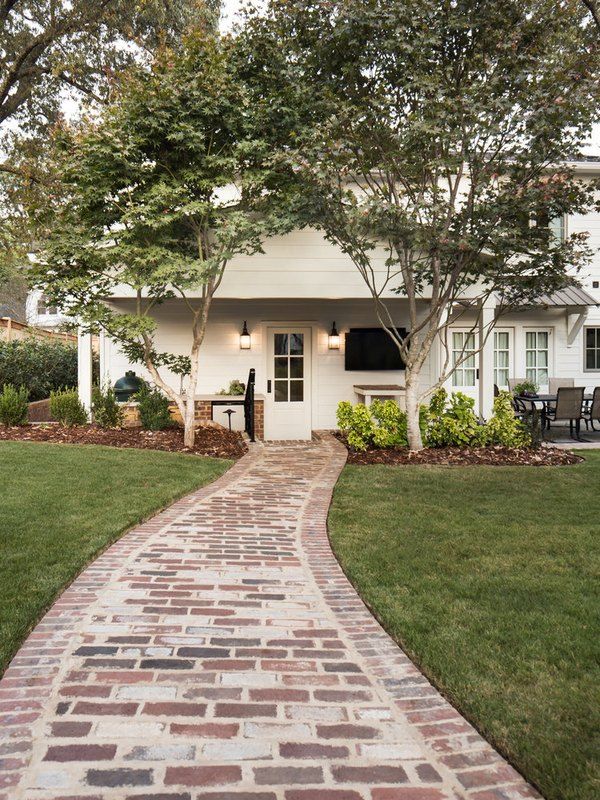 Brick Pathway, Paver Walkway, Concrete Walkway, Walkways Paths, Flagstone Paving, Pathways, Paving Stones, Driveways, Diy Paver