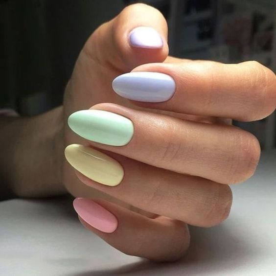 Unhas decoradas 2019 - 39 ideias + passo a passo para fazer em casa Pastel Nails, Yellow Nails, Cute Acrylic Nails, Cute Nails, Pretty Nails, Gel Nails, Coffin Nails, Colorful Nails, Nail Polish Trends